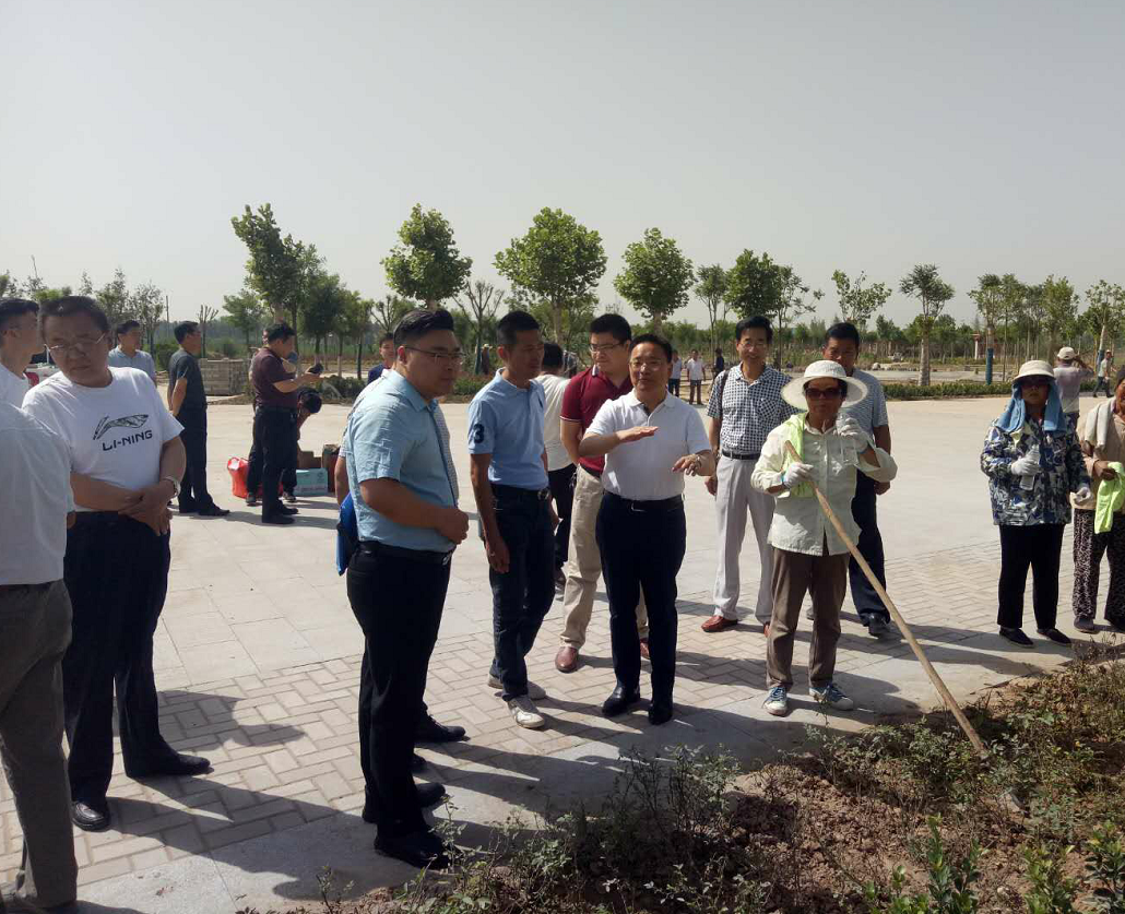 武強(qiáng)縣委書(shū)記來(lái)我集團(tuán)武強(qiáng)音樂(lè)公園項(xiàng)目進(jìn)行調(diào)研